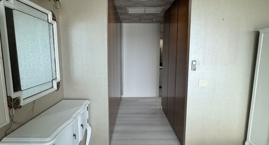 For sale and for rent 2 bedrooms condo in Sathon, Bangkok