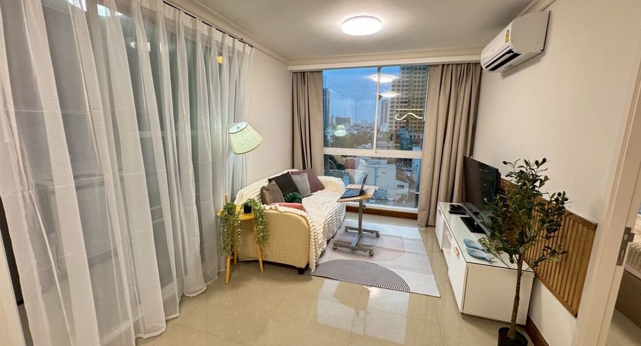 For rent 2 bedrooms condo in Phaya Thai, Bangkok