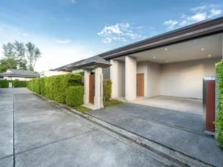 Villa en alquiler de 4 habitaciones en Thalang, Phuket
