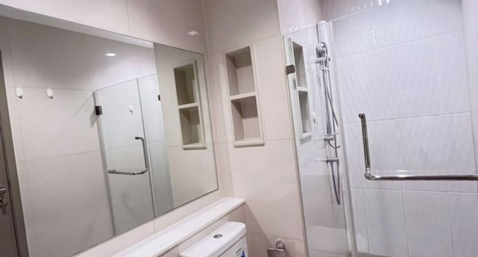 Wohnung zur Miete mit 2 Zimmer in Huai Khwang, Bangkok
