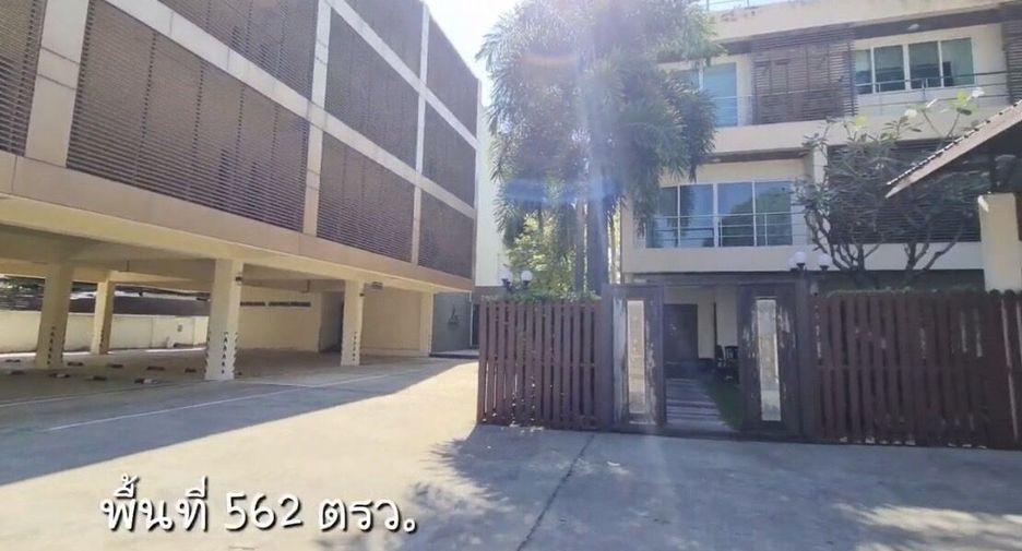 出售 办公室 在 Phra Khanong, 曼谷