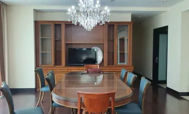 For rent 3 bedrooms condo in Pathum Wan, Bangkok