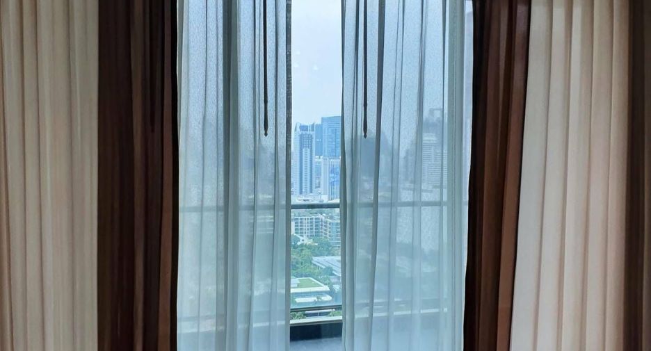À louer 3 chambres condo à Pathum Wan, Bangkok