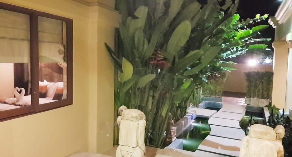 For rent 6 bedrooms villa in Mueang Phuket, Phuket