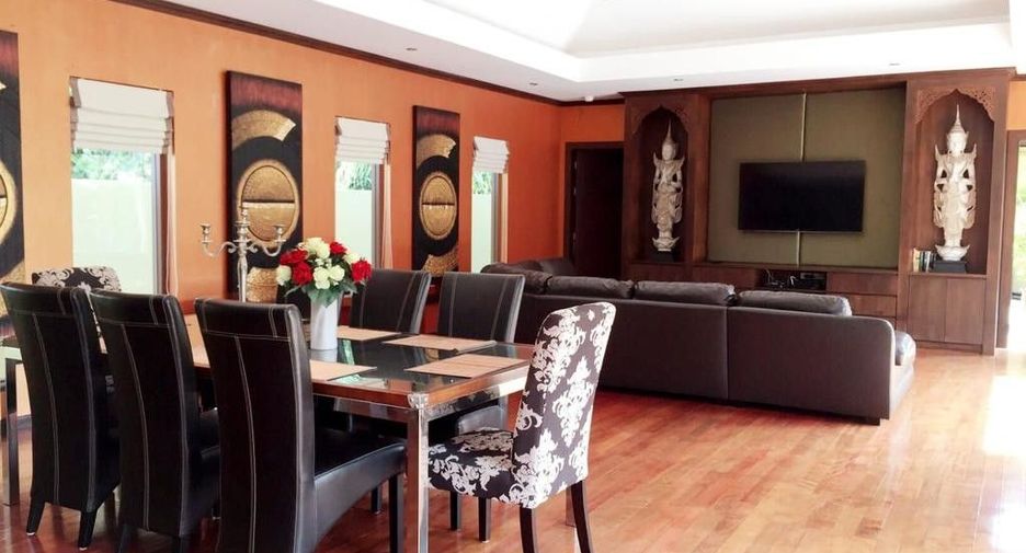 For rent 6 bedrooms villa in Mueang Phuket, Phuket