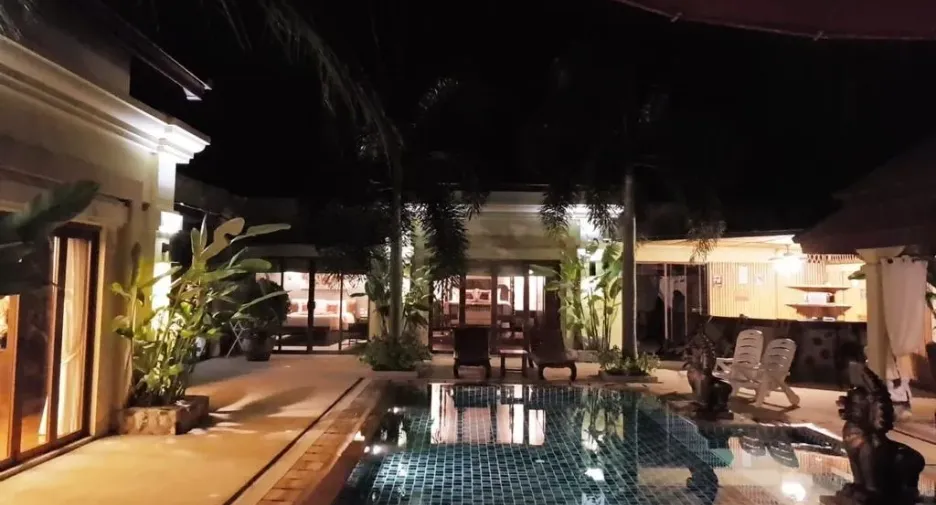 Villa zur Miete mit 6 Zimmer in Mueang Phuket, Phuket