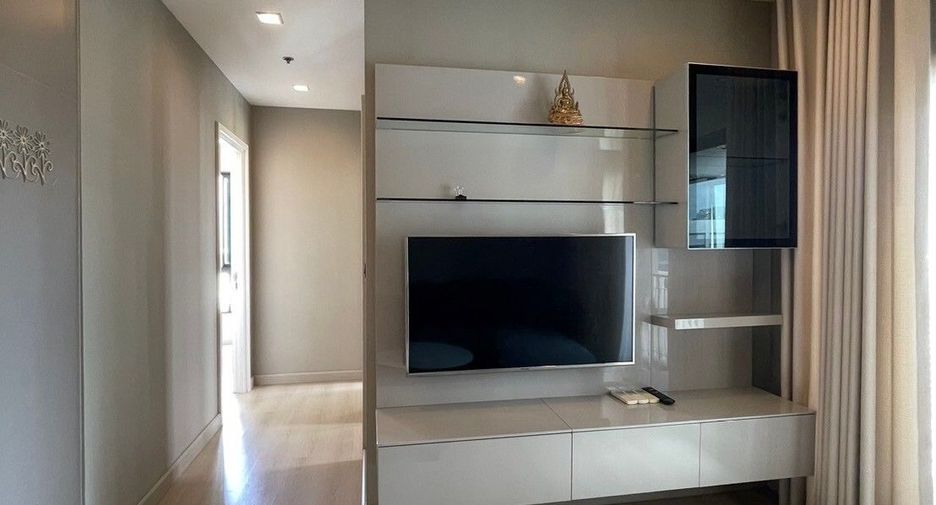 For rent 2 bedrooms condo in Phaya Thai, Bangkok