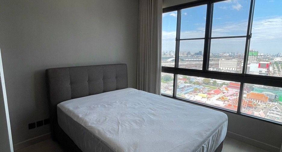 For rent 2 bedrooms condo in Phaya Thai, Bangkok