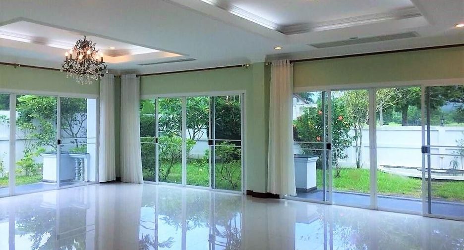 Villa zum Kauf mit 4 Zimmer in Kathu, Phuket