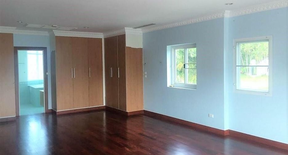 Villa zum Kauf mit 4 Zimmer in Kathu, Phuket