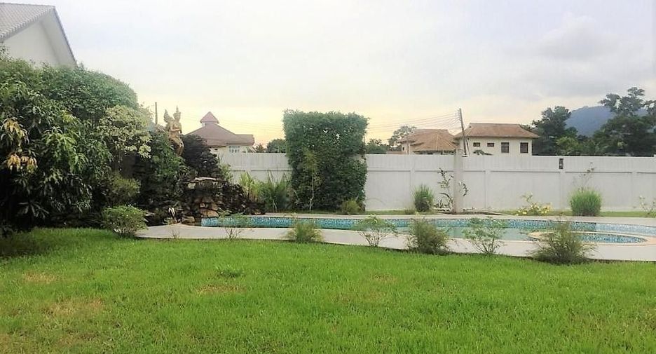 Villa zum Kauf mit 4 Zimmer in Kathu, Phuket