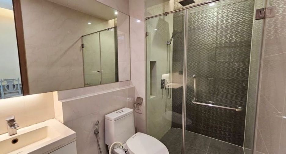À louer 1 chambre condo à Phra Khanong, Bangkok