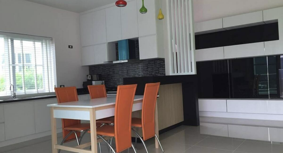 For rent 1 bed townhouse in Mueang Phuket, Phuket