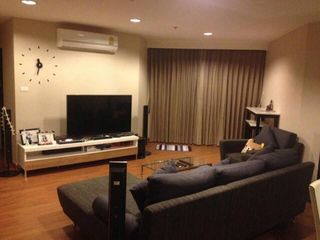 For rent 3 bedrooms condo in Huai Khwang, Bangkok