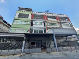 For sale and for rent 4 bedrooms townhouse in Yan Nawa, Bangkok