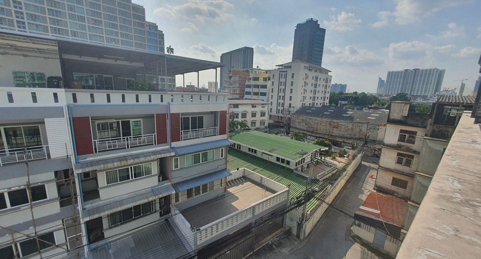 For sale and for rent 4 bedrooms townhouse in Yan Nawa, Bangkok