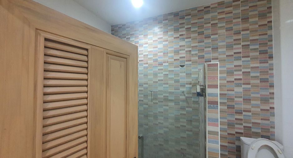 For sale and for rent 4 bedrooms townhouse in Yan Nawa, Bangkok