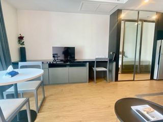 For rent 1 bed condo in Bang Rak, Bangkok