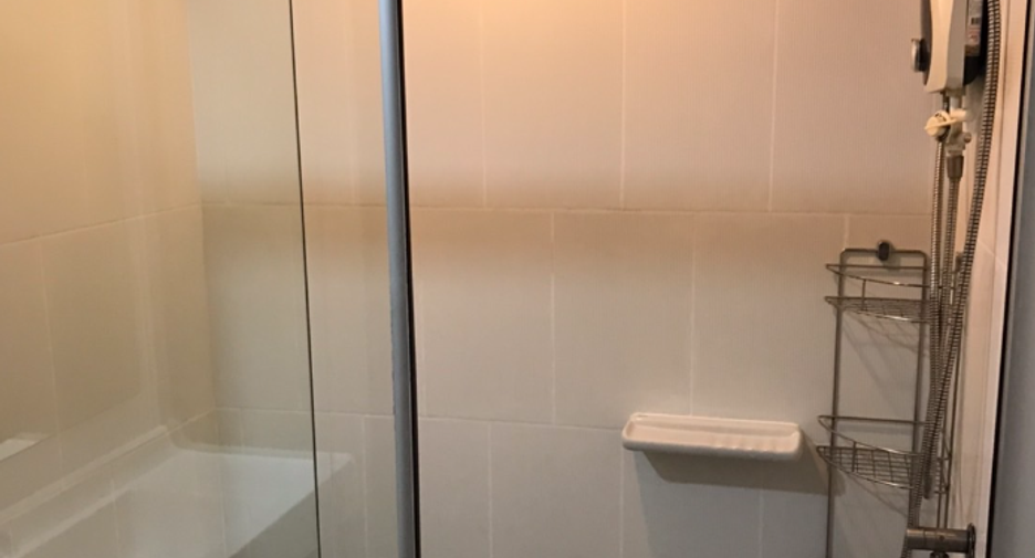 For sale 1 Beds condo in Thon Buri, Bangkok