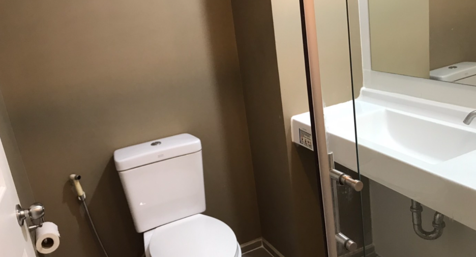 For sale 1 Beds condo in Thon Buri, Bangkok