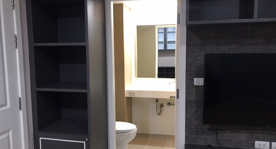 For sale 1 Beds condo in Thon Buri, Bangkok