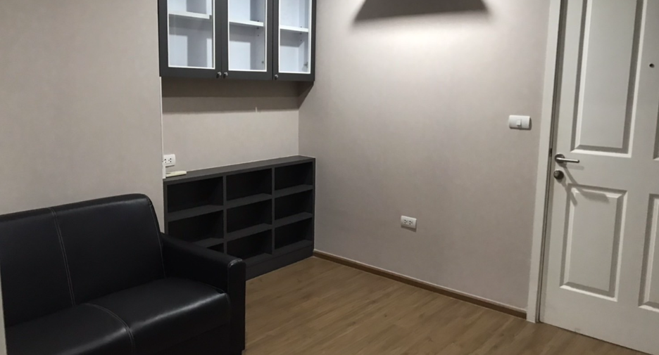 For sale 1 Beds condo in Thon Buri, Bangkok