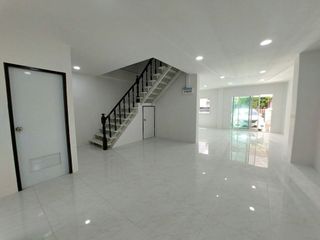 For sale 3 bedrooms townhouse in Bueng Kum, Bangkok