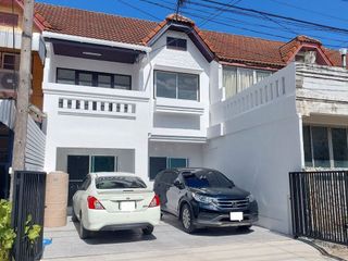 For sale 3 bedrooms townhouse in Bueng Kum, Bangkok