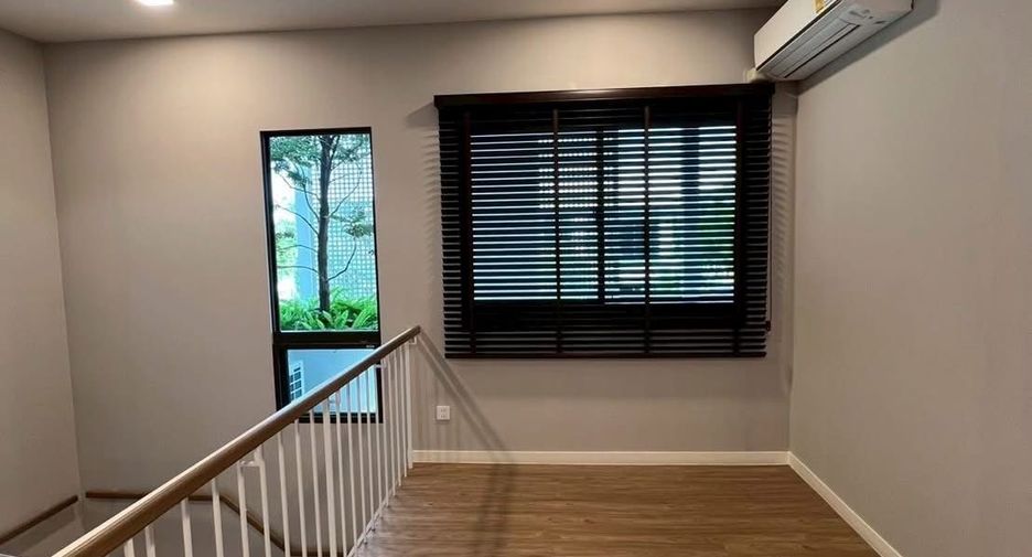 Casa en alquiler de 4 habitaciones en Bang Phli, Samut Prakan
