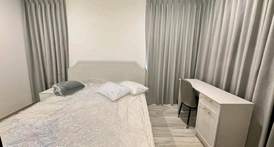 For rent 2 bedrooms condo in Huai Khwang, Bangkok