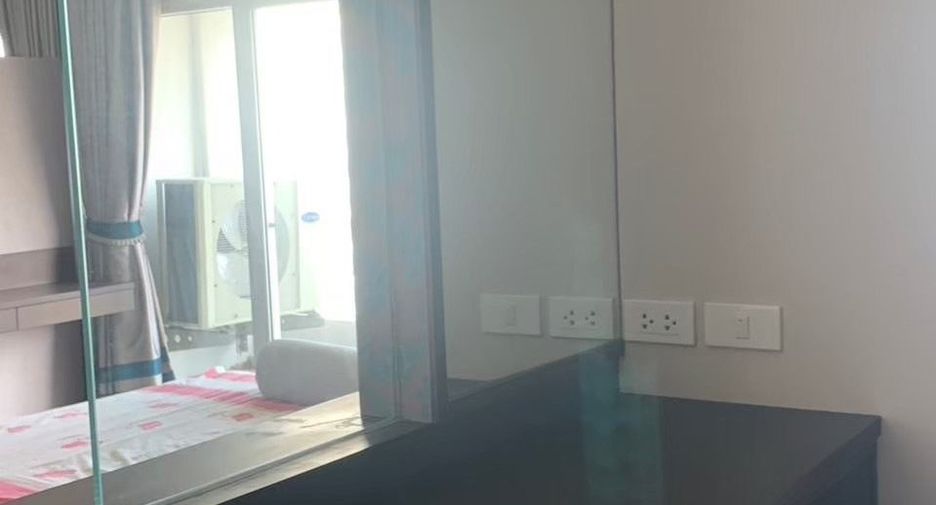 For rent 4 bedrooms condo in Sathon, Bangkok