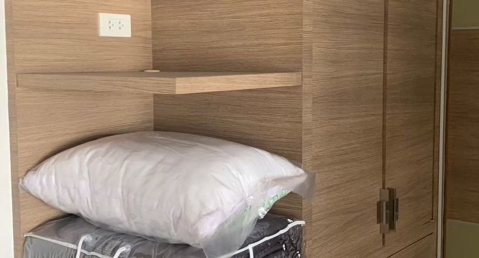 For rent 4 bedrooms condo in Sathon, Bangkok