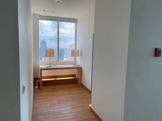 For rent 4 bedrooms condo in Sathon, Bangkok