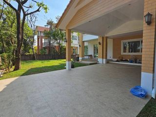 For sale 3 bedrooms house in Taling Chan, Bangkok