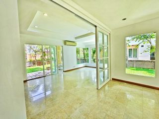 For sale 3 bedrooms house in Taling Chan, Bangkok