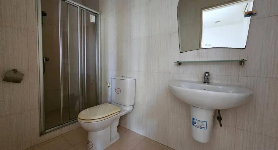 For sale 3 bedrooms house in Taling Chan, Bangkok