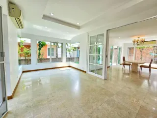 出售 3 卧室 独立屋 在 Taling Chan, 曼谷