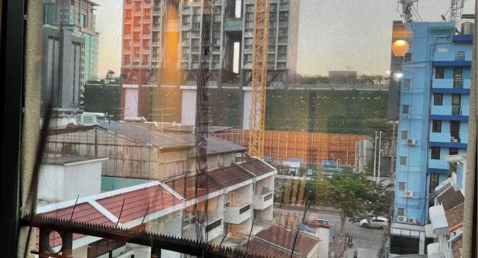 For rent スタジオ condo in Sathon, Bangkok