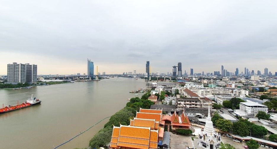 For sale 3 bedrooms condo in Yan Nawa, Bangkok