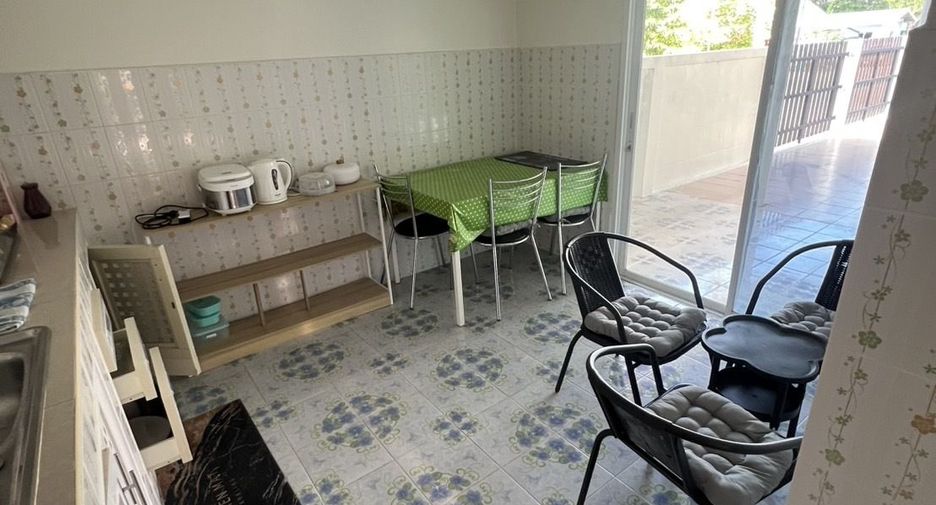 For rent 2 bedrooms townhouse in Thalang, Phuket