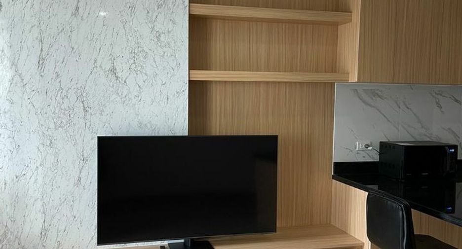 For sale 2 bedrooms condo in Khlong Toei, Bangkok