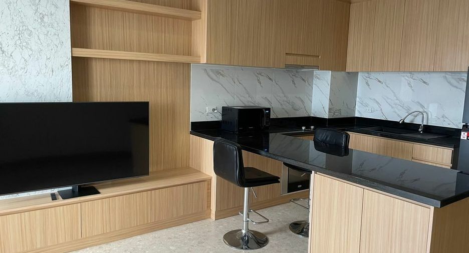 For sale 2 bedrooms condo in Khlong Toei, Bangkok