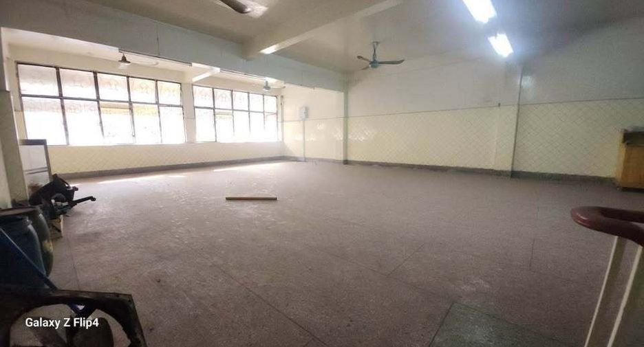 For rent retail Space in Bang Rak, Bangkok