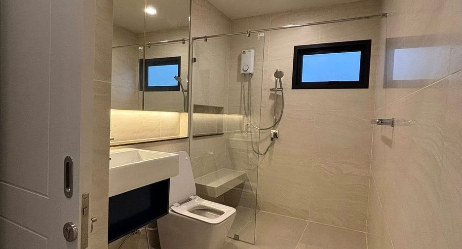 Haus zur Miete mit 5 Zimmer in Bang Phli, Samut Prakan