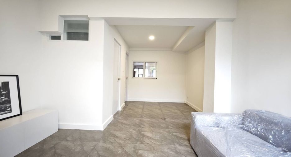 For sale and for rent 3 bedrooms house in Lat Phrao, Bangkok