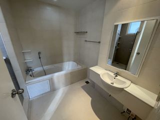 出租 4 卧室 独立屋 在 Watthana, 曼谷