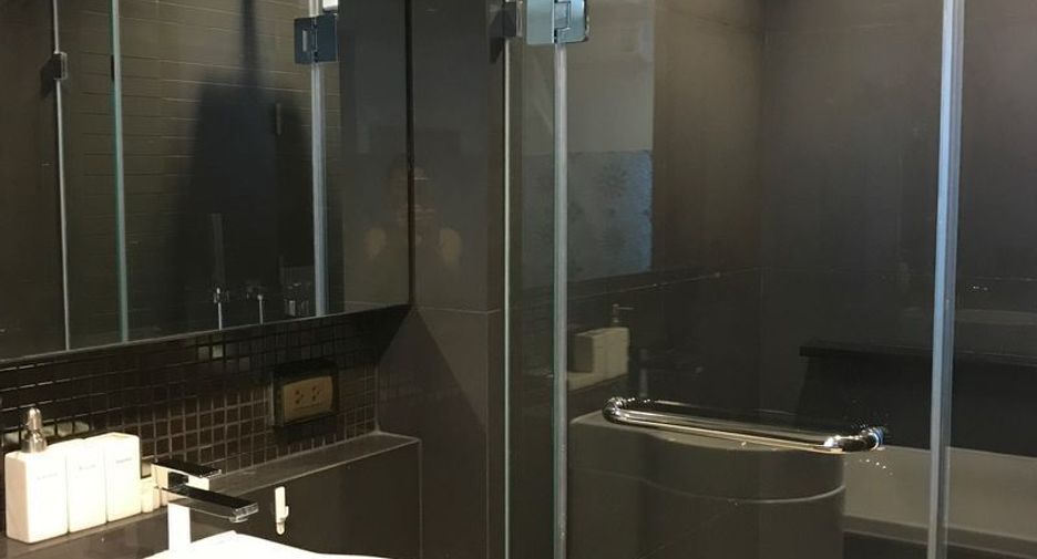 For sale and for rent 1 bed condo in Sathon, Bangkok
