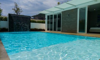 Villa en venta de 4 habitaciones en Mueang Phuket, Phuket