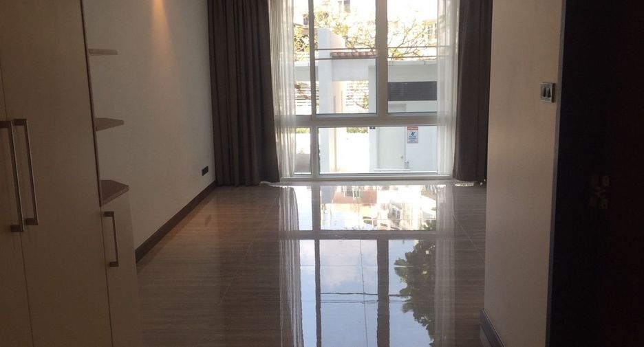 For sale and for rent 4 bedrooms condo in Khlong Toei, Bangkok