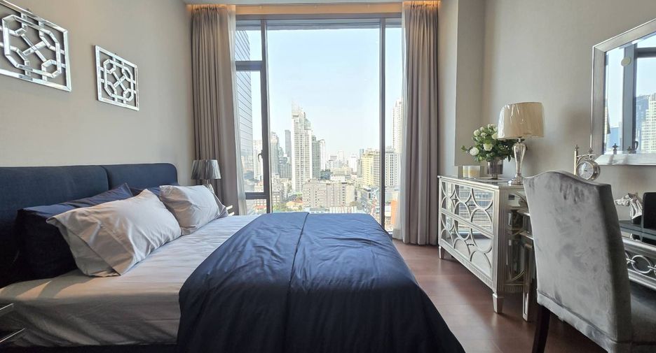 For rent 2 bedrooms condo in Khlong Toei, Bangkok